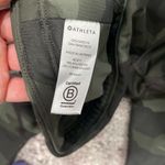 Athleta Women’s Green Black Camo Contender 7/8 Tights in Powerlift Leggings XS Photo 10