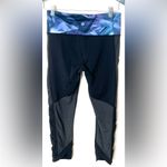 Lululemon  Var-City Crop Black /‎ Pretty Prism Multi Photo 4