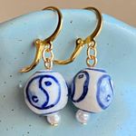 Handmade unisex Kawaii elegant boho unique porcelain Yin yang dangle earrings💚💙 reminds me of a wind chime🎐✨ Photo 1
