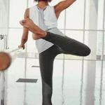 Athleta High Rise Gray Plié Mesh Legging Tights Model 349101-Medium Photo 3