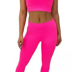 Womens Ribbed Crop Top Size L Neon Pink Scoop Neck Ribbed Knit Athletic Casual Size L Photo 0