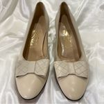 Salvatore Ferragamo Heels Beige Quilted Bow Size 10 Leather Classic Elegant Chic Photo 2