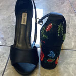 Steve Madden Black Floral Embroidered Ankle Strap Block Heel Sandals 9.5M Photo 0