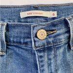 Levi Strauss 505 Straight Leg Blue Denim Jeans Women's Size 6 Photo 2
