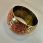 Red and gold tone wide brass bangle bracelet Photo 9