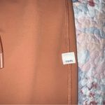 Vuori Women's 7/8 Daily Leggings Photo 8