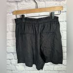 Elizabeth and James WOMANS Black Paperbag Utility Easy Shorts stretch size small Photo 2