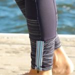 Lululemon RARE Run the World 7/8 Tight Leggings Cyber Stripe Naval Blue Womens10 Photo 5