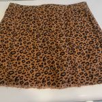 None Denim like leopard print‎ skirt with pockets NWT size Medium Photo 4