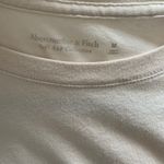 Abercrombie & Fitch T-shirt Photo 3