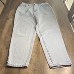 Vintage 90s Chic High Rise Mom Jeans Light Wash Straight Leg Jeans Blue Size 8 Photo 1