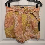 Tahari  Women’s Multicolor Palm Print 100% Linen Belted Shorts Size 6 NEW Photo 0