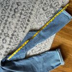 Madewell The Mom Jean 26 light-medium denim with distressing Photo 4