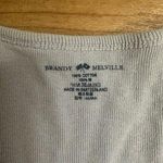 Brandy Melville T-shirt Photo 1