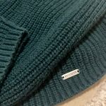 Hollister green  sweater Photo 1