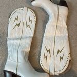 White cowgirl boots Size 8 Photo 0