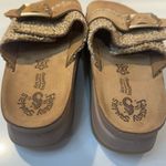 FANTASY SANDALS Tan and Gold Comfort Sandals with Metallic Straps Size 8 Photo 4