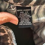 Hippie Laundry Black & Grey Leopard Print Capris, size 28 Photo 4
