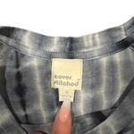 Cover Stitched Short Sleeves Crew Neck Tie Photo 1