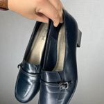 Soft Style Vintage Loafers Size 8 Navy Blue VTG Heel Buckle Detail Classic Pumps Photo 4