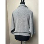 R Label Gray Short Sleeve Mock Sweater SZ Sm/Med Photo 2