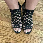 Material Girl ‎ Women’s Shoes Sandals Block Heels Suede Black Size 6 Photo 6