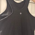 Lululemon  size 8 Photo 3