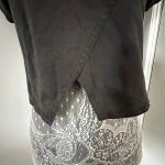 Black Beewear Cropped Cap Sleeve Top. Button Epaulette. Cut Out Belly Button. Size L Photo 1