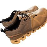 On women’s size 9 cloud 5 sneakers Black Photo 1