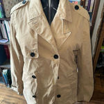 Gap  tan double breasted classic minimalist Parisian coat Photo 0