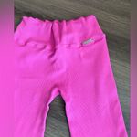 Bombshell sportswear Bombshell Hot Pink Leggings size 6 Photo 2