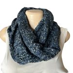 #800 Chunky Knit Infinity Scarf Black Photo 1