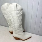 White Western Cowgirl Faux Leather Boots Size 5 Photo 4