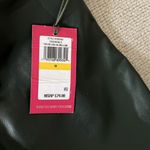 Vince Camuto  💚 Photo 3