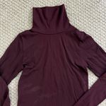 Athleta  Womens XS Burgundy Turtleneck Long Sleeve Top Photo 1