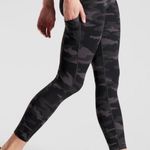 Athleta  Ultimate Camo 7/8 Tight Photo 0