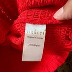 LIONESS Red  Top with Lace and Button Detail xs Photo 8
