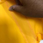 Body Glove Women's size small Yellow workout Tshirt Photo 2