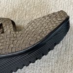 Bernie Mev Like New Stretch Wedges Gold Size 9.5 - 10 Photo 4