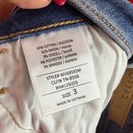 Cello  Women’s Capri Jeans Medium Wash. Size 3/26 Photo 9