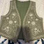 Buckle  Vest Photo 0
