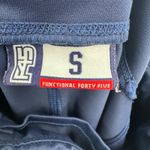 F45 Size Small Dark Blue Leggings Capri Athleticwear‎ Exercise Functional 45 Photo 6