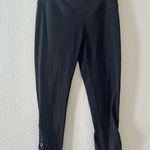 Alo Yoga ALO Black Cropped Button Leggings Photo 0