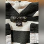 Forever 21 + Black & White Striped Cardigan size 1X Photo 3