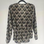 Ann Taylor Chic Women's Chevron Print Blouse - Stylish & Comfortable Photo 2