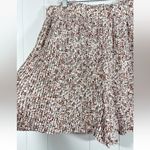 Loft  High Rise Flowy Pleated Floral Shorts | XL Photo 3