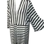 Torrid Black and White Striped Swim Cover-Up. New Photo 5