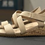 Life Stride  Womens Sincere Wedge Sandals Bone/Tan 11 W Photo 0