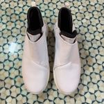 Mark Nason Alta Women's Leather White Slip On Fashion Sneakers Size 8.5 Photo 2