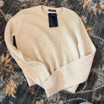Brandy Melville New with tags  sweater  Photo 0